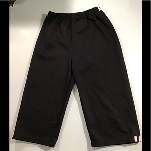 Little lady black knee pants. 12/14